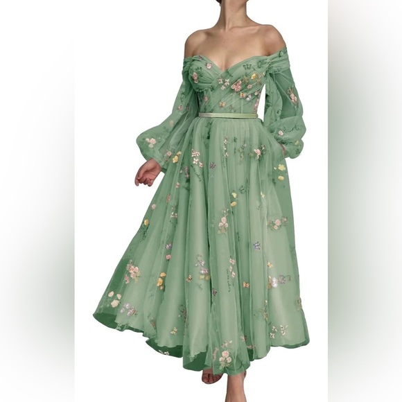 UZN Fantasy Dress Size 6, Puffy Sleeve Tulle Tea-Length Green Flower Pattern - Picture 1 of 2